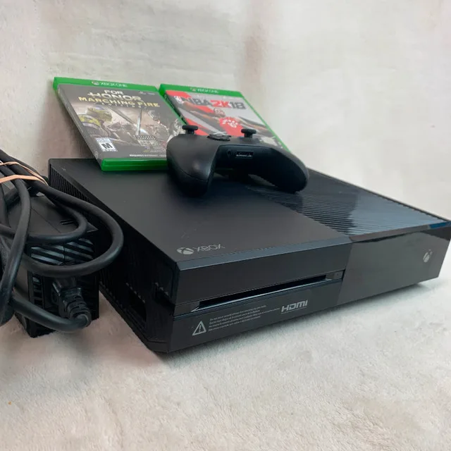 Xbox One + Controller + 2 Games image indicator(6)