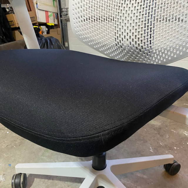 Verus Task Chair Herman Miller TriFlex Polymer Back - photo 5