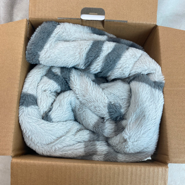 Berkshire Life Heated Throw 127 x 152 cm Faux Fur Gray - photo 5