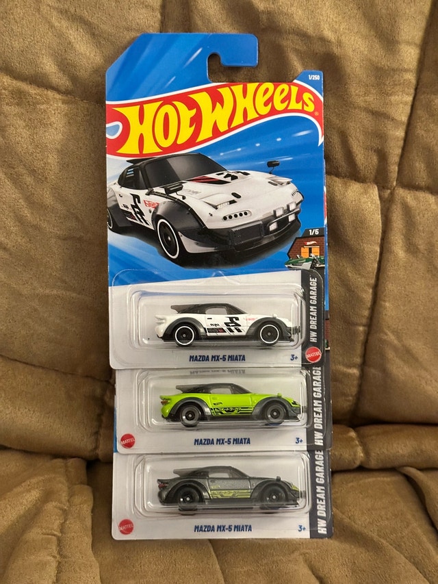 Hot Wheels Mazda MX-5 Miata