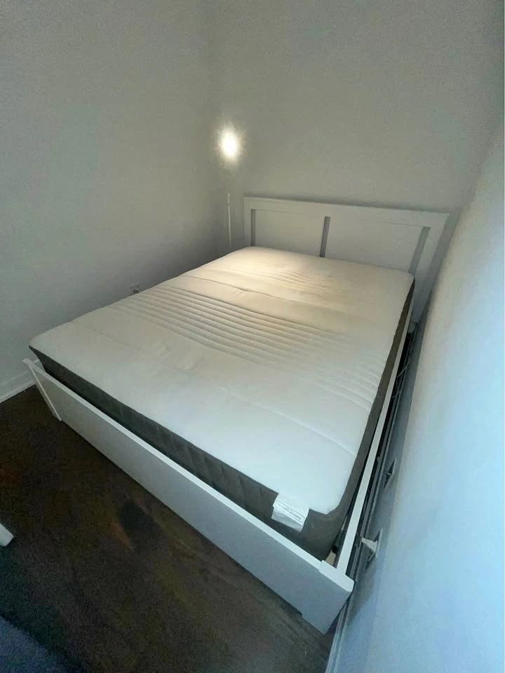 IKEA HAUGSVÄR Mattress (Queen)
