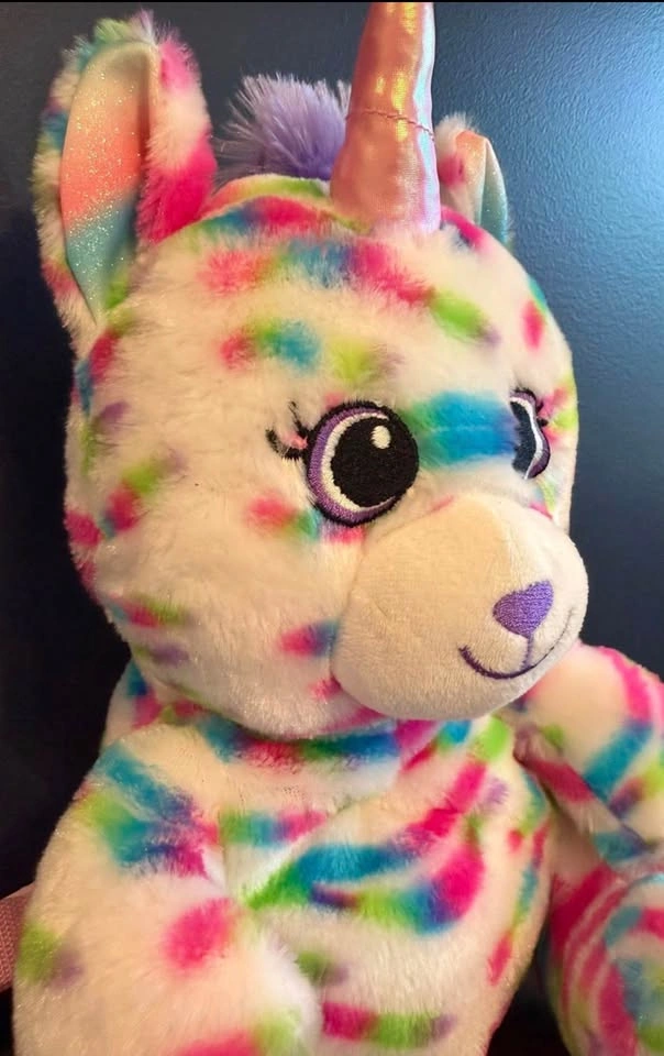 NWOT Carried Away Unicorn Backpack $8 - photo 4