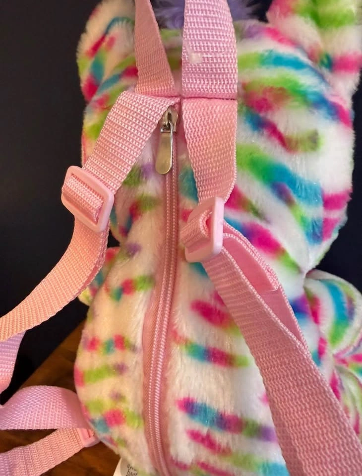 NWOT Carried Away Unicorn Backpack $8 - photo 5