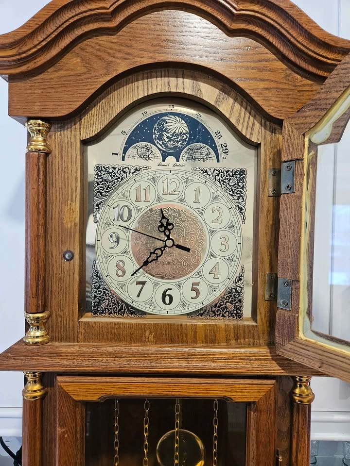 Solid Wood Pendulum Wall Clock – Quartz Movement - photo 3