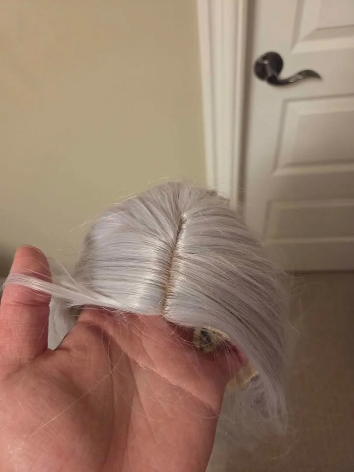 Silver long wig image indicator(2)