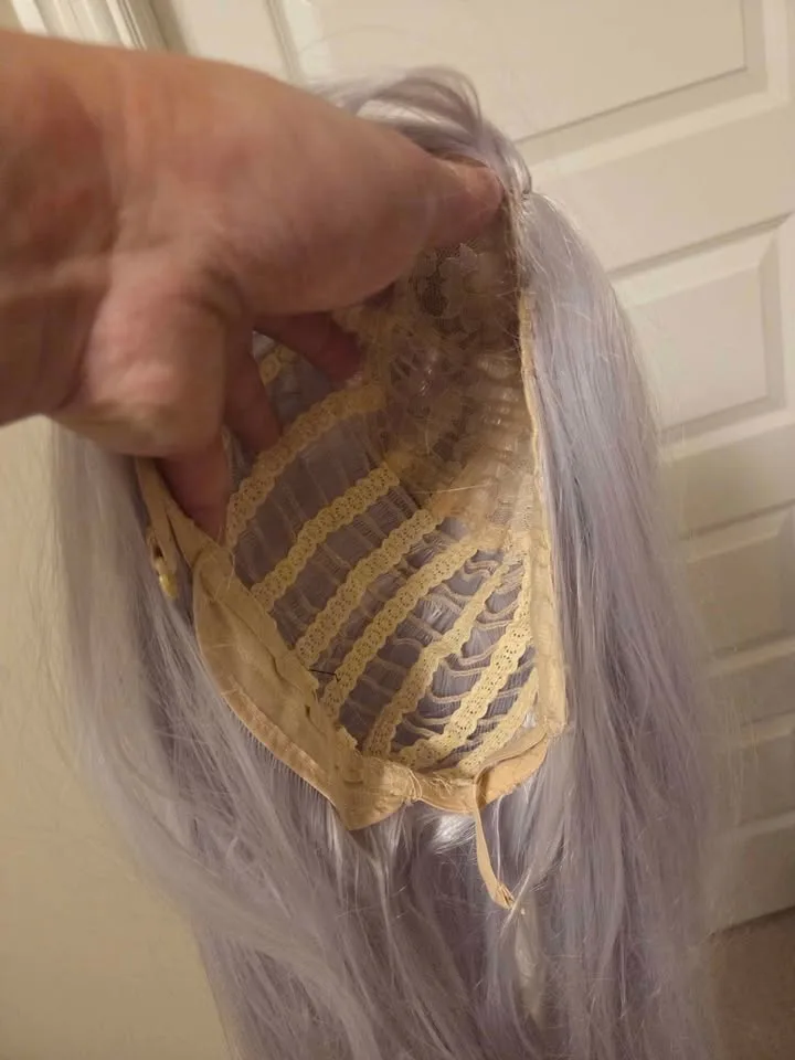 Silver long wig image indicator(3)