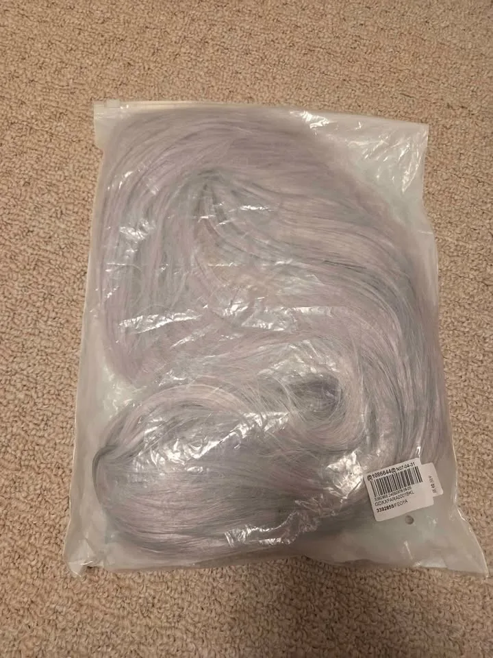 Silver long wig image indicator(4)