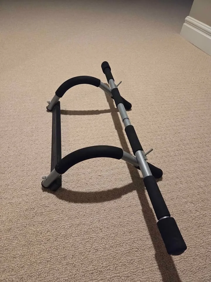 Pull-Up Bar image indicator(2)