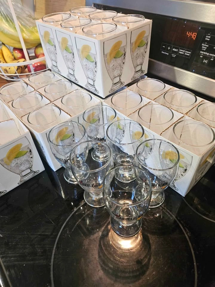 Set of 30 Matching Beer Glasses – Party / Home Bar Set - photo 2