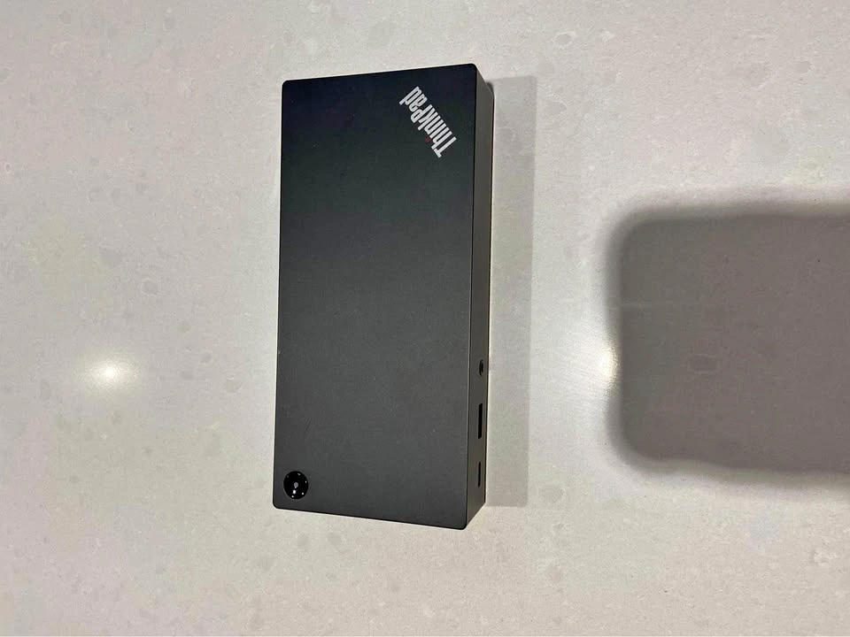 Lenovo ThinkPad USBC Dock Model: 40A9