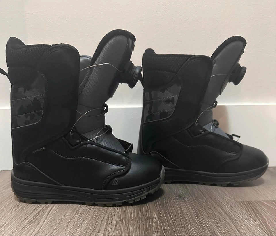 Ripzone Bolt Junior Snowboard Boots - Size 4Y - photo 3