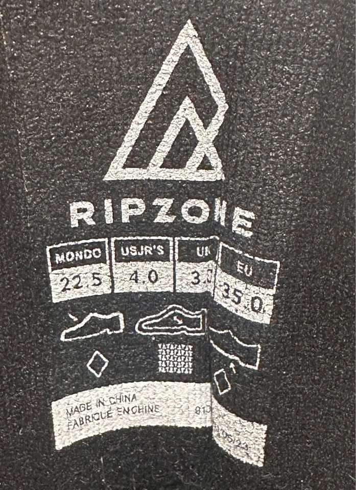 Ripzone Bolt Junior Snowboard Boots - Size 4Y - photo 4