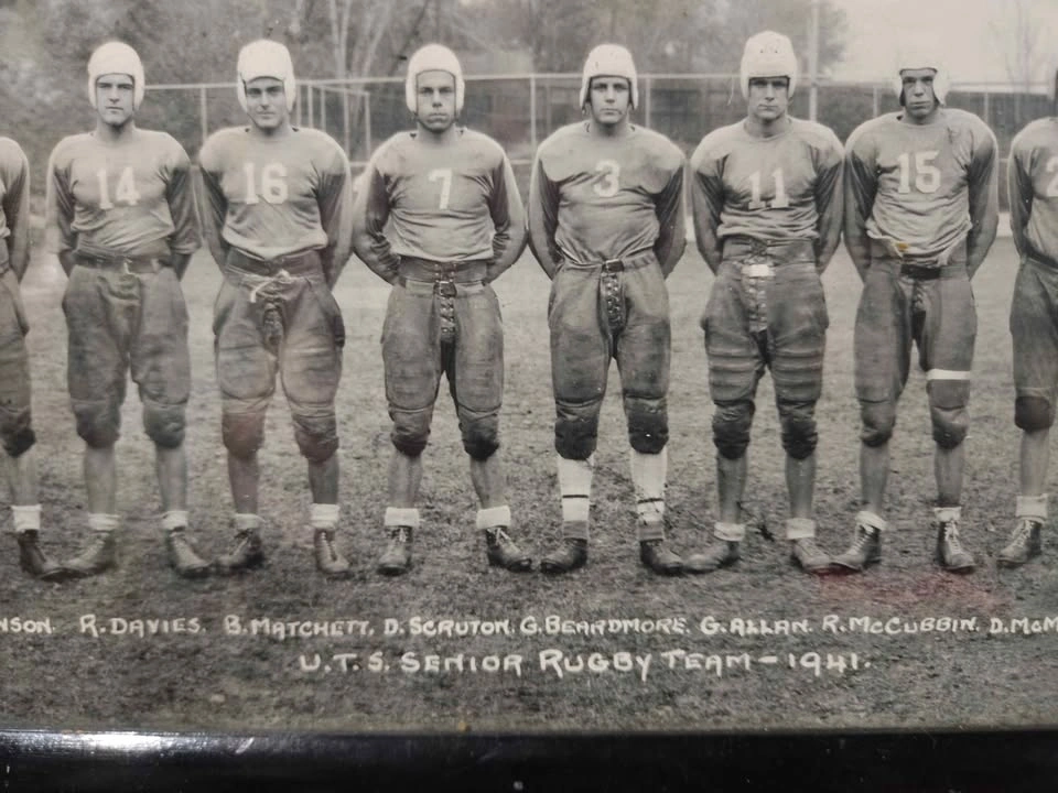 Framed 1941 U.T.S. Senior Rugby Team Photo - photo 2