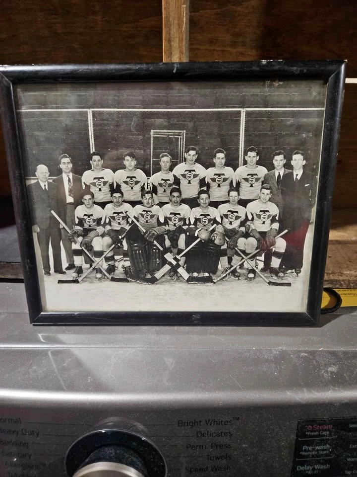 Vintage UTS Hockey Team Photo - Framed
