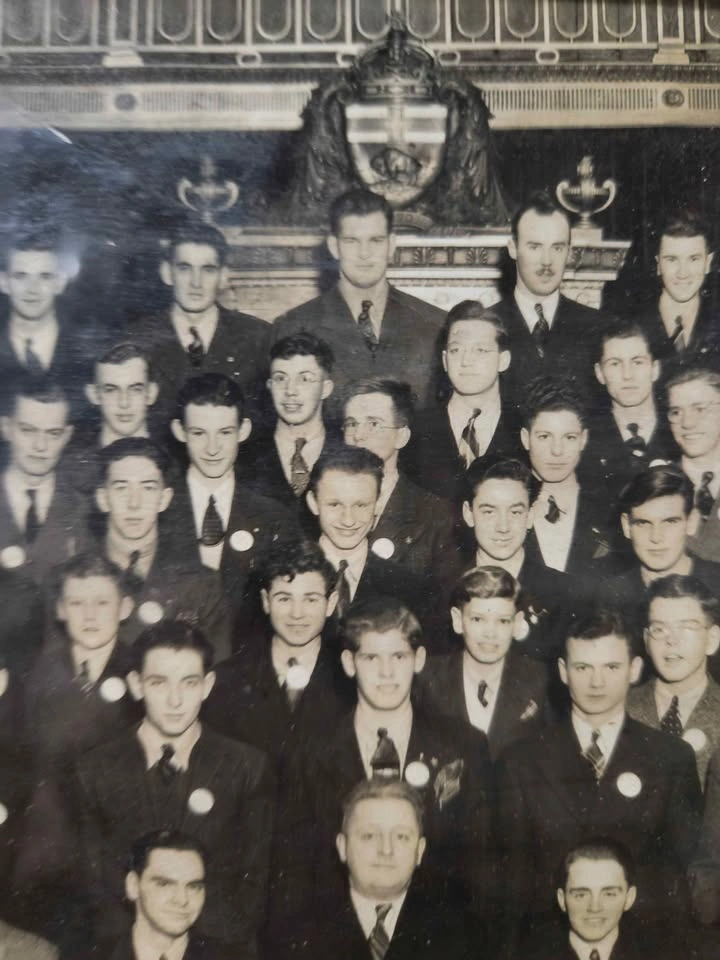Vintage 1940 Tuxis & Older Boys' Parliament Photo - photo 3
