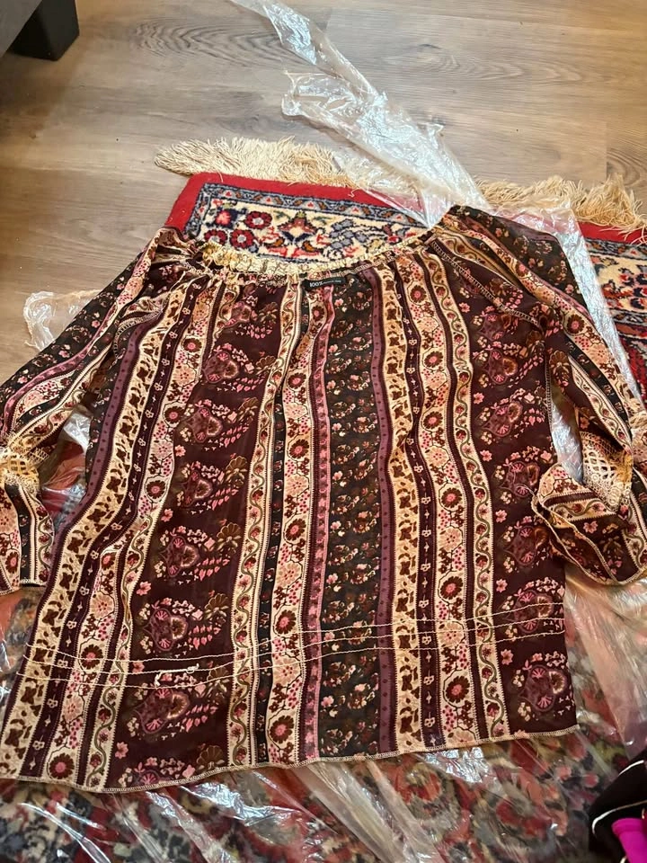 Beautiful floral slightly off shoulder top