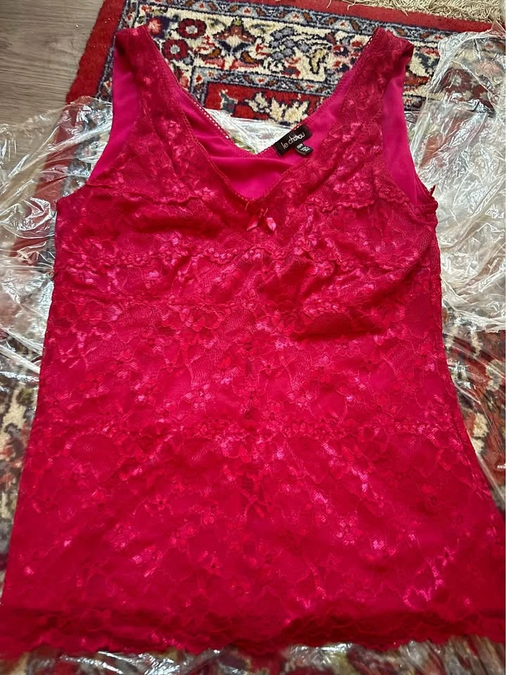 Le Chateau red floral lace top size XS