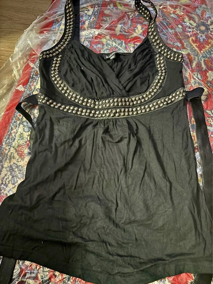 Le Chateau top size small