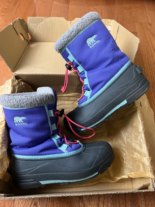 Sorel Snow Boots excellent condition ORIG $120 NOW $20 no tax!!