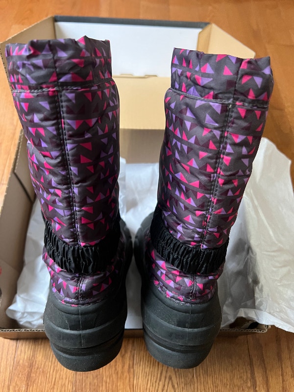 SOREL Snow Boots excellent condition ORIG $120 NOW $20 no tax! - photo 4