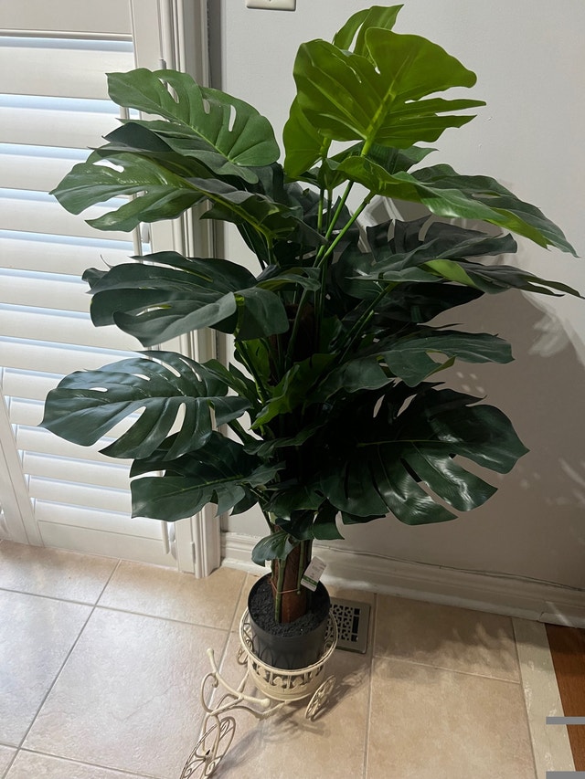 Beautiful Monstera Deliciosa Artificial Plants - photo 3