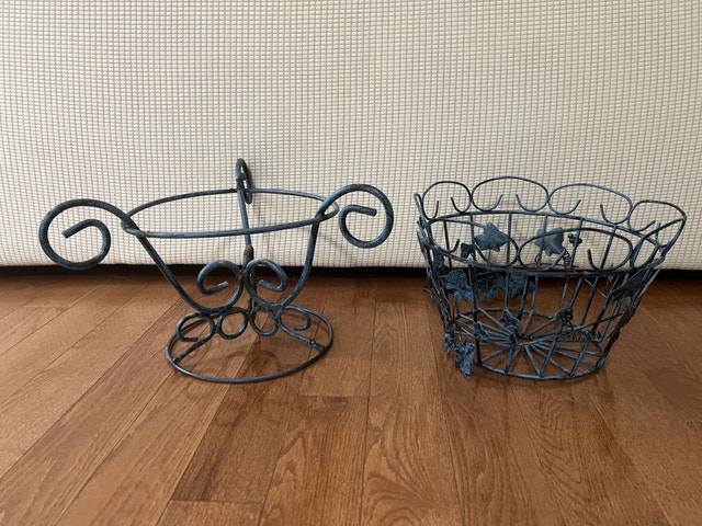 BeautifullyMade Sturdy Metal Plant Stand - Orig $30, Now $15 - photo 4