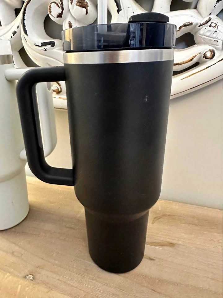 Stanley Tumbler with Handles & Dupe - Black & Cream - photo 3