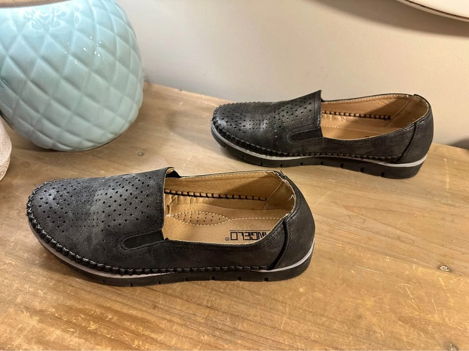 VANGELO DONNA perforated dark grey loafers - photo 3