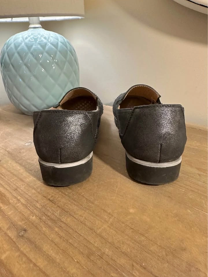 VANGELO DONNA perforated dark grey loafers - photo 5
