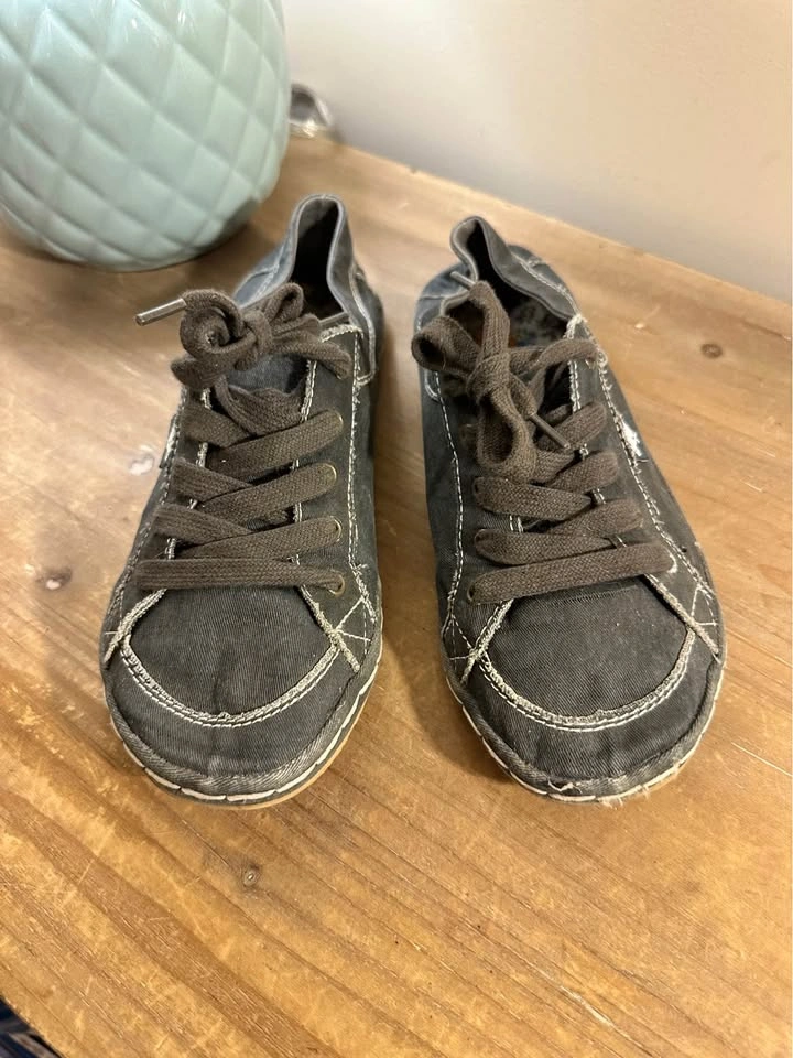 Rocket Dogs Willie Dark Grey Canvas Sneaker Size 7.5 - photo 2