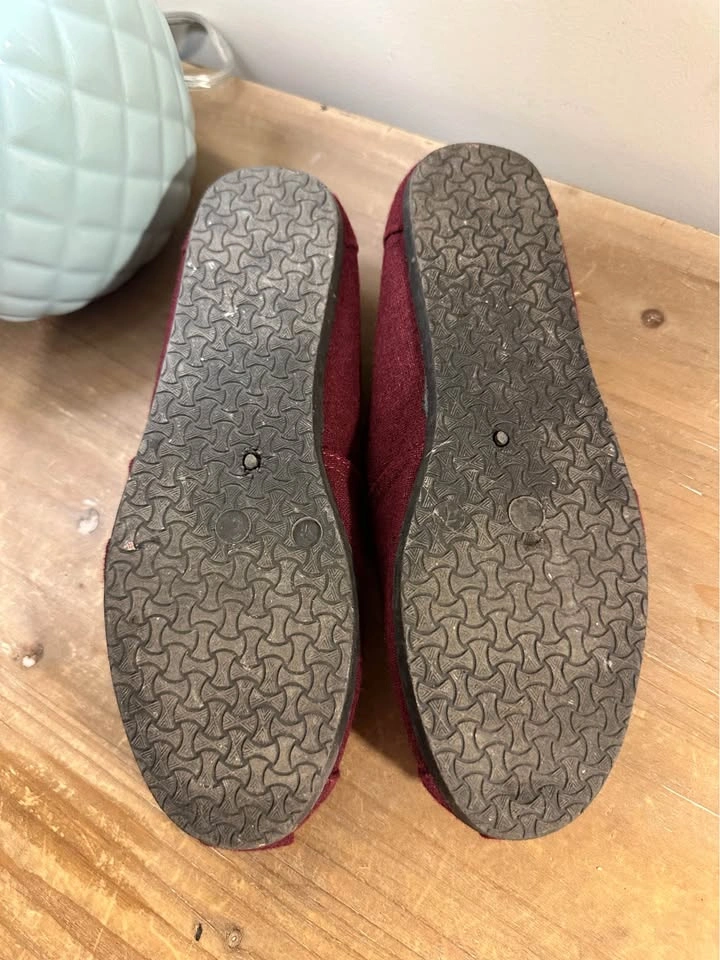 STEPS Burgundy Slip-On Flats Size 7 - photo 4
