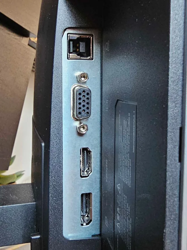 HP Workstation with monitor image indicator(3)