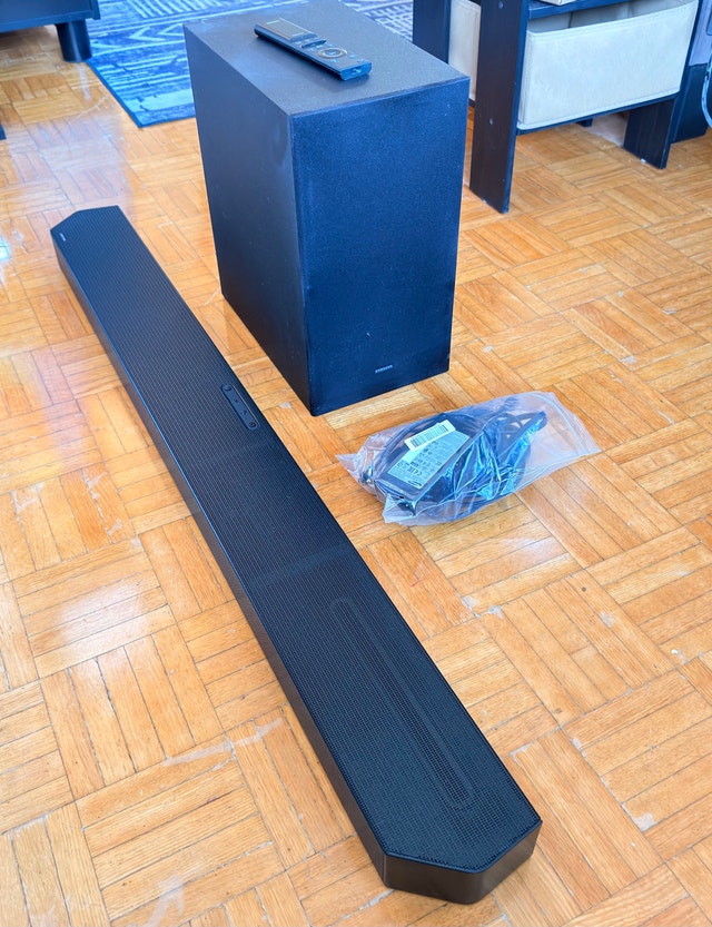 Samsung HW-Q600B 3.1.2 Soundbar with Subwoofer (Dolby Atmos) - photo 3