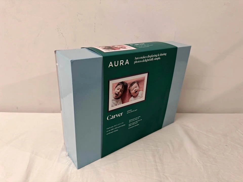 Aura Carver Digital Frame