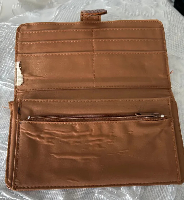 Brown Wallet image indicator(2)