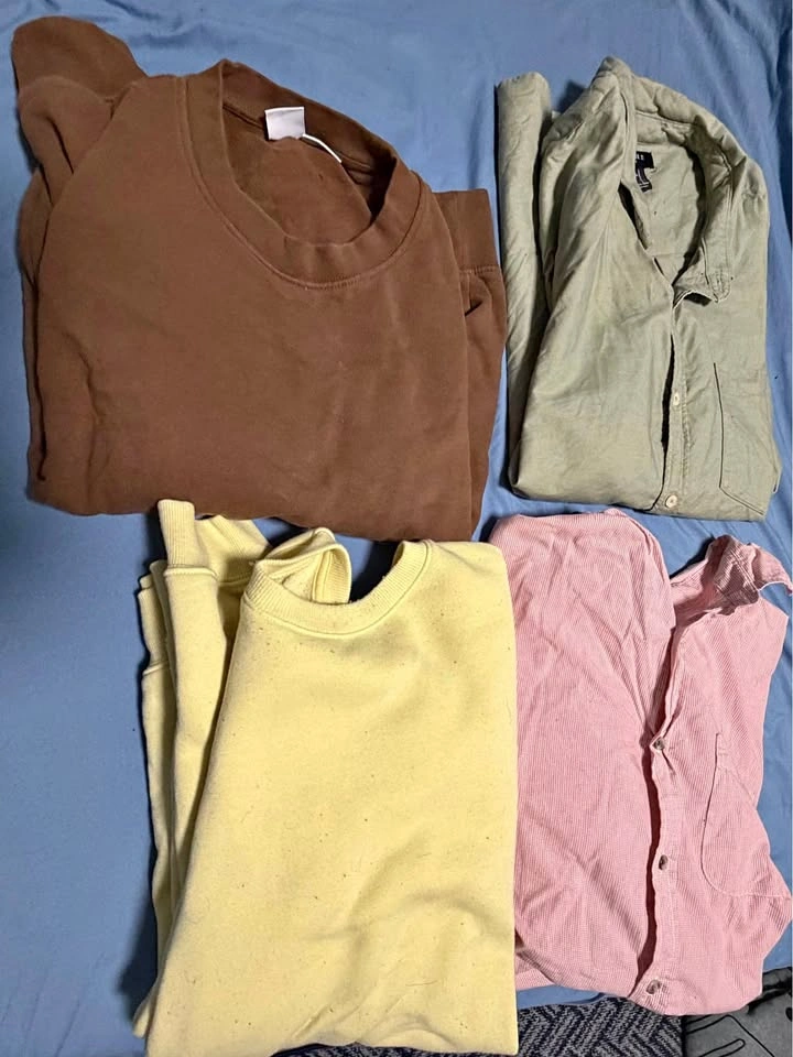 Crew necks and shirts