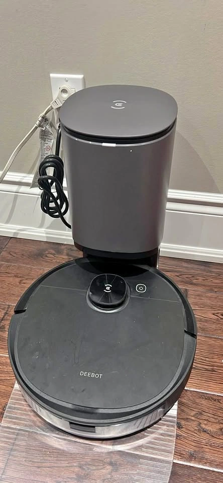 Ecovacs DEEBOT Robot Vacuum with Auto-Empty Station