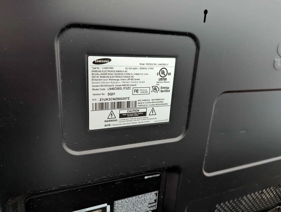 Samsung 46inch LCD TV - photo 2