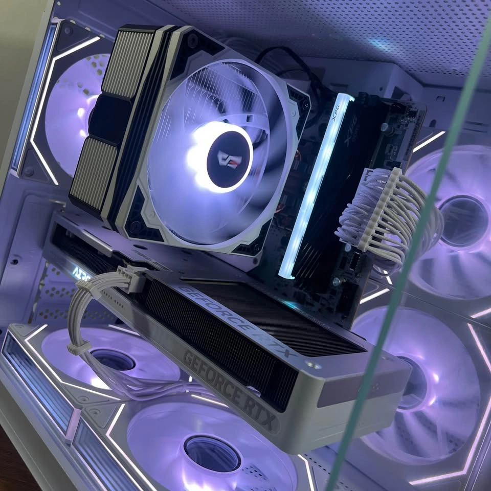 MINI WHITE PC🤍 • 5060ti 16GB • 7500F • DDR5 - photo 4
