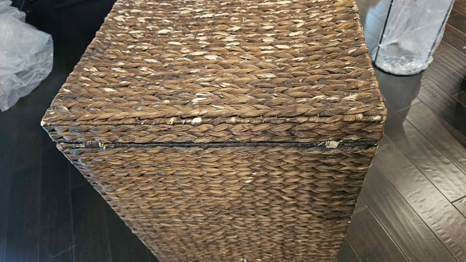 Laundry Hamper with Lid from Pier 1 - photo 3