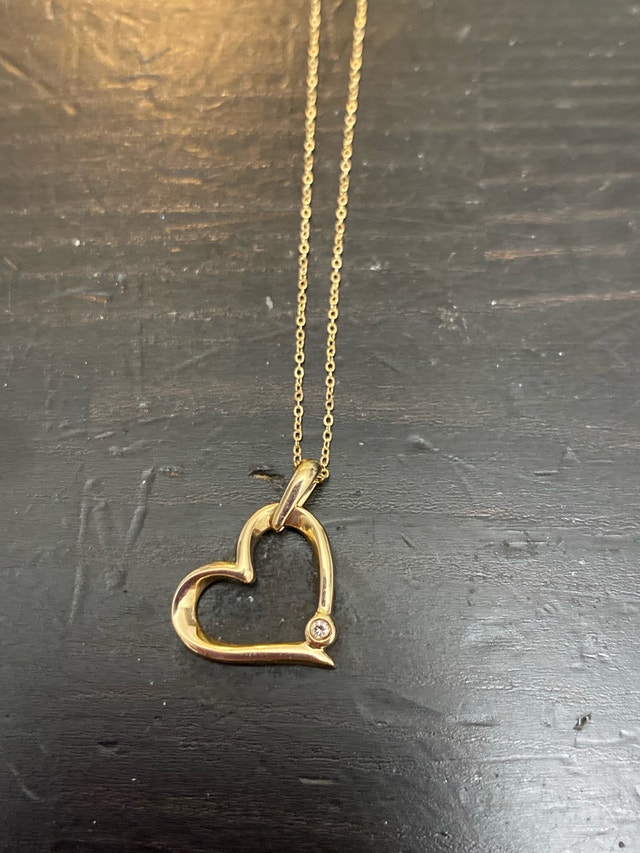 Michael Hill 10K Yellow Gold Diamond Heart Necklace - photo 4