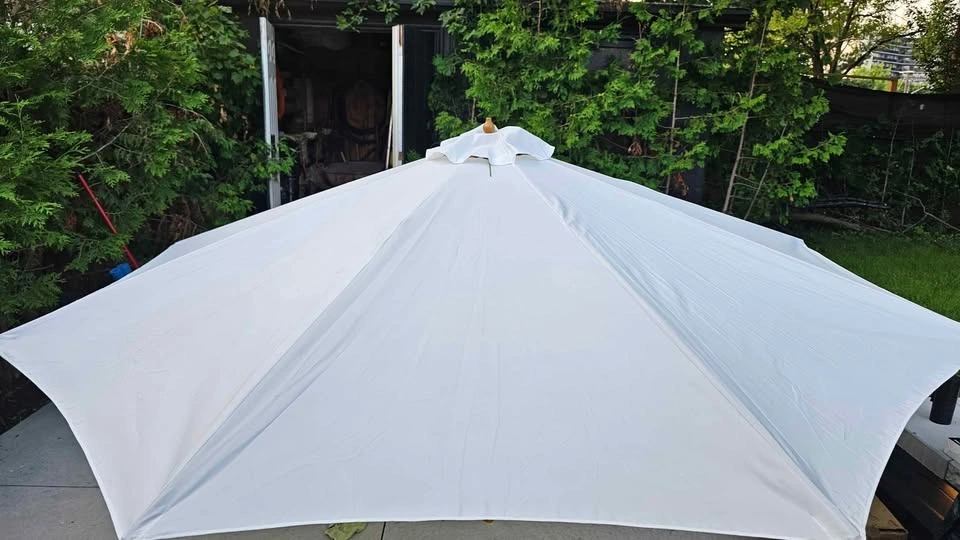 Outsunny White Umbrella