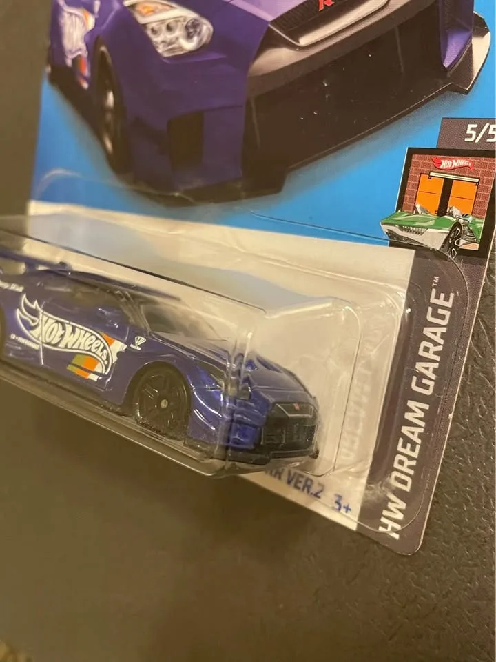 Hot Wheels LB-Silhouette Works GT Nissan 35GT-RR image indicator(3)