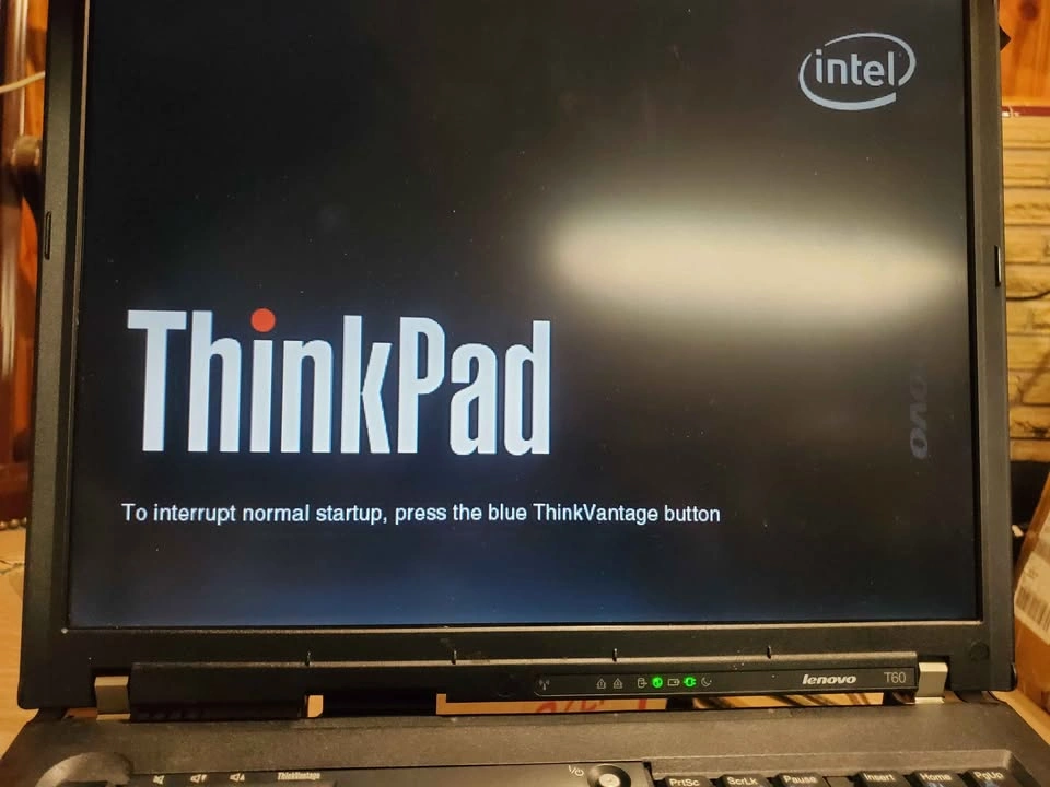 2 Lenovo ThinkPad Laptops - Powers On - With Battery + Charger - photo 5