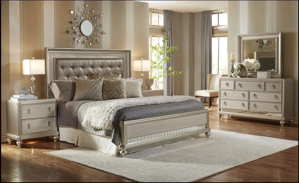 Diva 5-Piece Queen Bedroom Set - Like New - photo 2