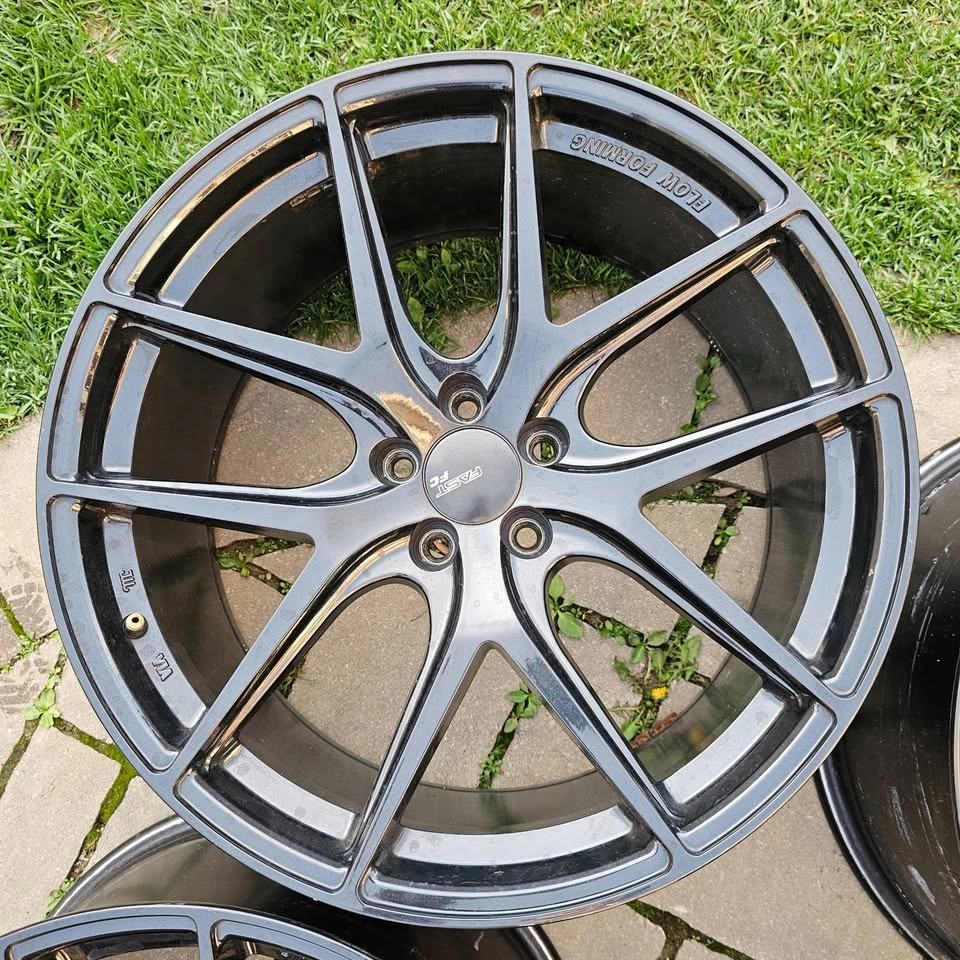 19 inch Black FC04 Fast flow form alloy rims 5x112 - photo 2