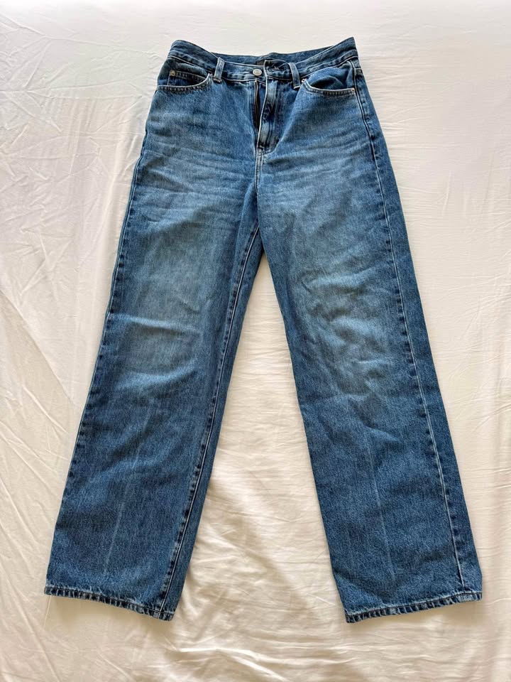 Uniqlo blue jeans