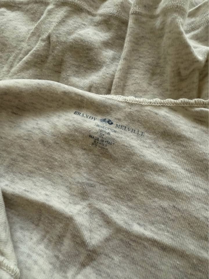 light grey tank top from brandy melville - photo 3