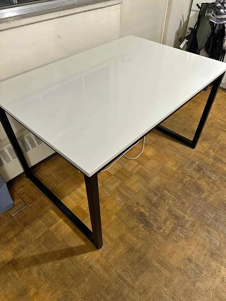 Marble Dining Table – Solid & Heavy