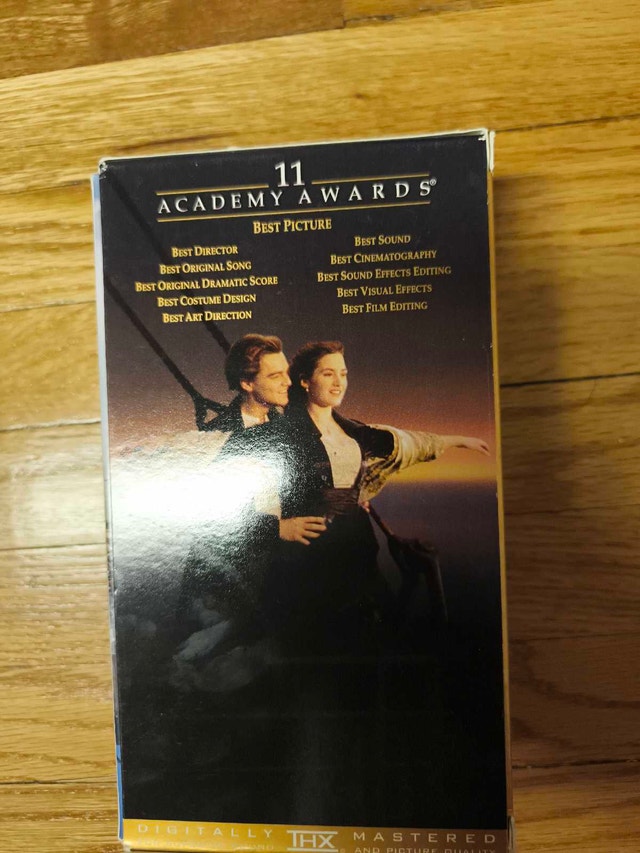 Titanic VHS - photo 3